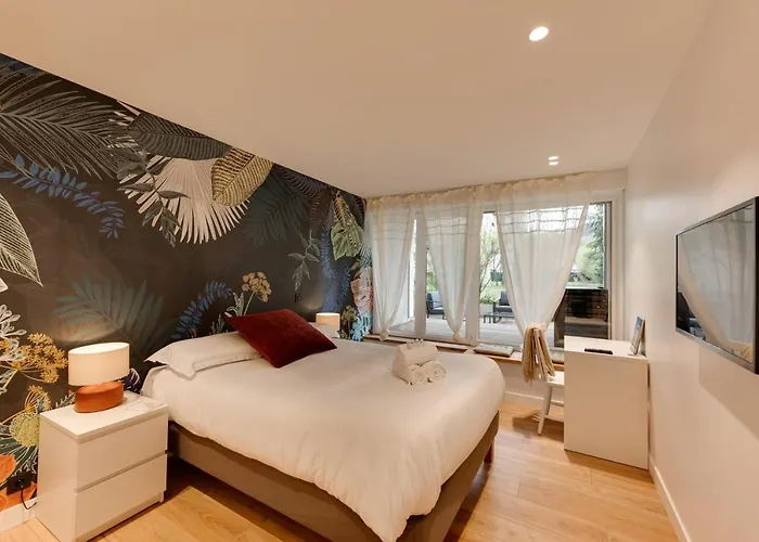 La Caravelle - Modern Apartment 2 Steps From Downtown Annecy