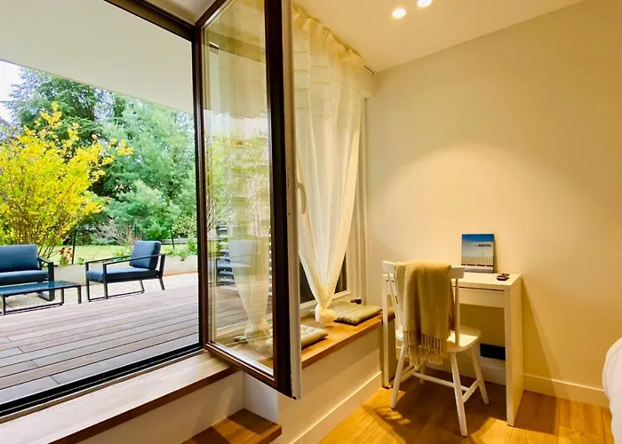 La Caravelle - Modern Apartment 2 Steps From Downtown Annecy